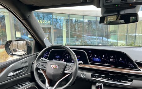 Cadillac Escalade V, 2023 год, 18 900 000 рублей, 14 фотография