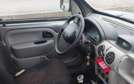 Renault Kangoo II рестайлинг, 2002 год, 285 000 рублей, 11 фотография