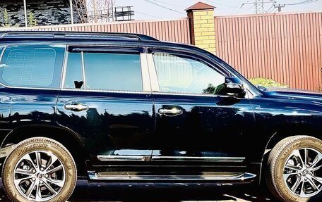 Toyota Land Cruiser 200, 2019 год, 10 500 000 рублей, 2 фотография
