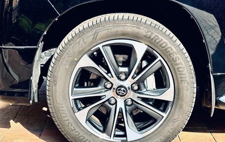 Toyota Land Cruiser 200, 2019 год, 10 500 000 рублей, 6 фотография