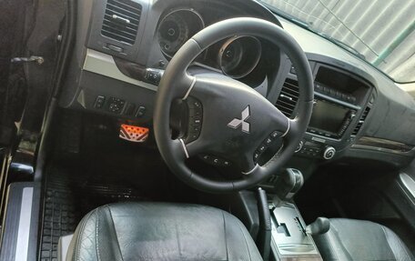 Mitsubishi Pajero IV, 2014 год, 2 300 000 рублей, 5 фотография