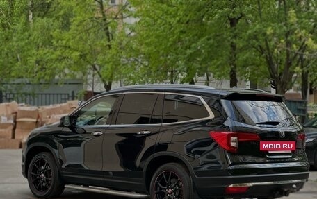 Honda Pilot III рестайлинг, 2018 год, 3 799 000 рублей, 2 фотография