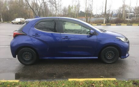 Toyota Yaris, 2020 год, 1 650 000 рублей, 4 фотография
