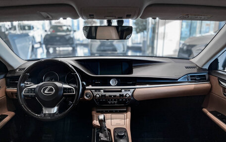 Lexus ES VII, 2017 год, 3 200 000 рублей, 18 фотография