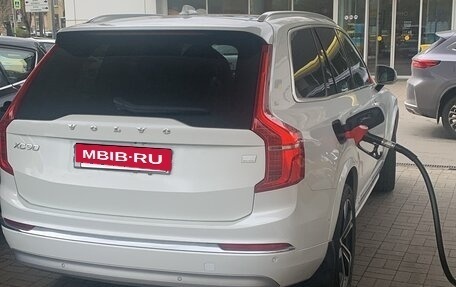 Volvo XC90 II рестайлинг, 2021 год, 6 000 000 рублей, 13 фотография