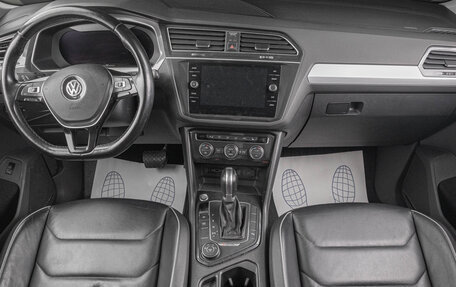 Volkswagen Tiguan II, 2017 год, 2 469 000 рублей, 8 фотография