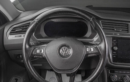 Volkswagen Tiguan II, 2017 год, 2 469 000 рублей, 13 фотография