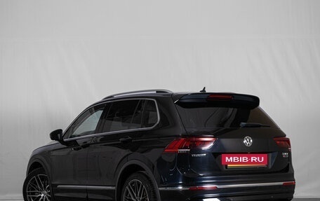Volkswagen Tiguan II, 2017 год, 2 469 000 рублей, 7 фотография
