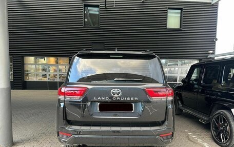 Toyota Land Cruiser, 2023 год, 11 990 000 рублей, 6 фотография