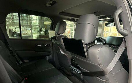 Toyota Land Cruiser, 2023 год, 11 990 000 рублей, 8 фотография