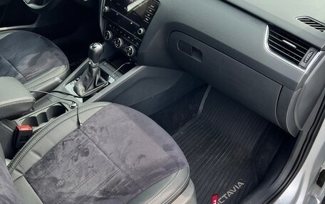 Skoda Octavia, 2017 год, 1 750 000 рублей, 12 фотография