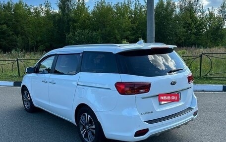KIA Carnival III, 2019 год, 2 700 000 рублей, 4 фотография