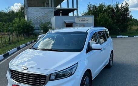 KIA Carnival III, 2019 год, 2 700 000 рублей, 13 фотография