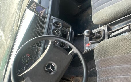 Mercedes-Benz 190 (W201), 1984 год, 135 000 рублей, 9 фотография