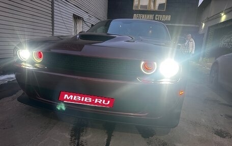 Dodge Challenger III рестайлинг 2, 2020 год, 5 000 000 рублей, 7 фотография