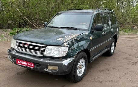 Toyota Land Cruiser 100 рестайлинг 2, 1998 год, 650 000 рублей, 1 фотография
