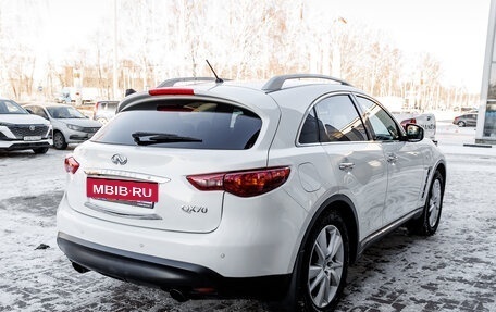 Infiniti QX70, 2014 год, 2 077 000 рублей, 5 фотография