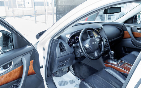 Infiniti QX70, 2014 год, 2 077 000 рублей, 9 фотография