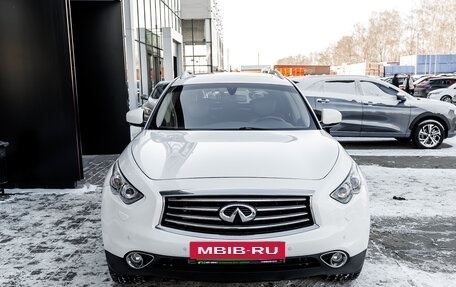 Infiniti QX70, 2014 год, 2 077 000 рублей, 8 фотография
