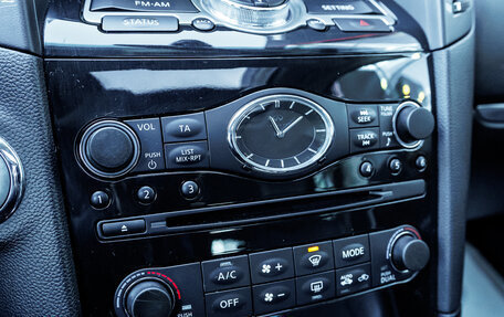 Infiniti QX70, 2014 год, 2 077 000 рублей, 34 фотография