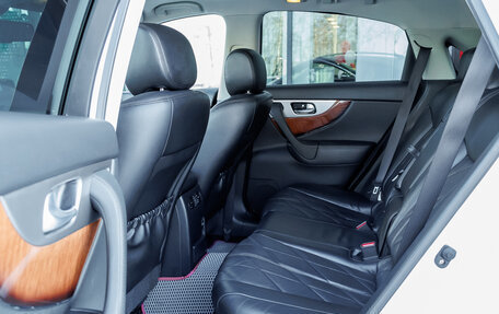 Infiniti QX70, 2014 год, 2 077 000 рублей, 40 фотография
