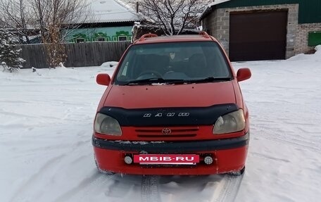Toyota Raum I, 1998 год, 420 000 рублей, 2 фотография