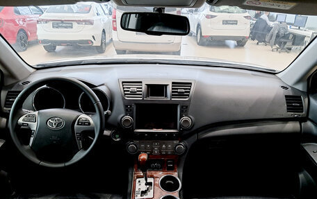 Toyota Highlander III, 2012 год, 1 450 000 рублей, 17 фотография