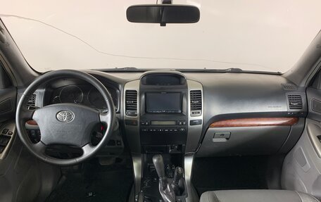 Toyota Land Cruiser Prado 120 рестайлинг, 2006 год, 13 фотография
