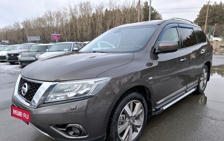 Nissan Pathfinder, 2014 год, 2 109 000 рублей, 3 фотография