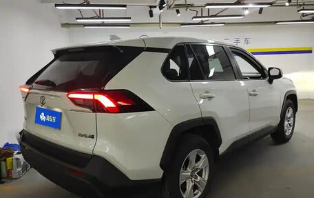 Toyota RAV4, 2023 год, 3 000 111 рублей, 3 фотография