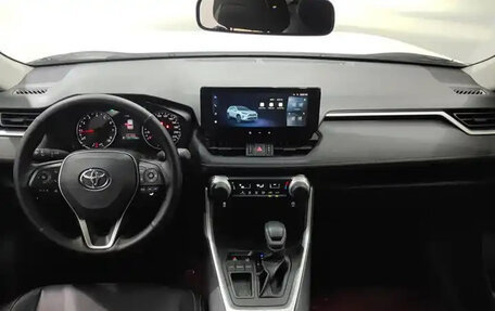 Toyota RAV4, 2023 год, 3 000 111 рублей, 6 фотография