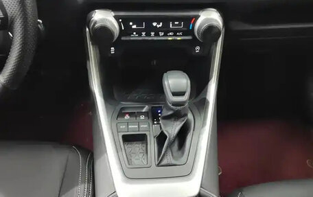 Toyota RAV4, 2023 год, 3 000 111 рублей, 12 фотография