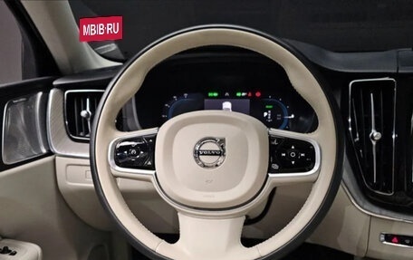 Volvo XC60 II, 2022 год, 4 340 796 рублей, 6 фотография