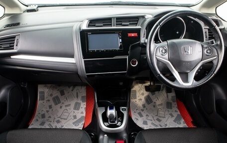 Honda Fit III, 2017 год, 1 359 000 рублей, 10 фотография