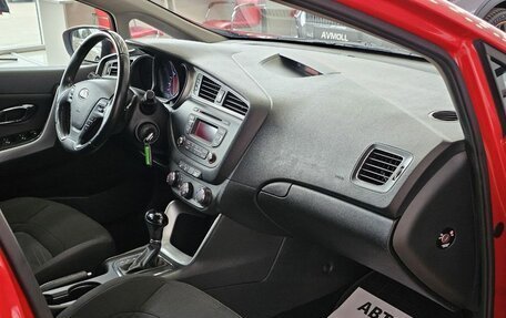 KIA cee'd III, 2015 год, 1 585 000 рублей, 18 фотография