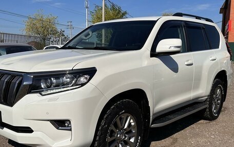 Toyota Land Cruiser Prado 150 рестайлинг 2, 2018 год, 5 370 000 рублей, 3 фотография