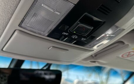Toyota Land Cruiser Prado 150 рестайлинг 2, 2018 год, 5 370 000 рублей, 16 фотография