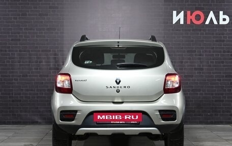 Renault Sandero II рестайлинг, 2017 год, 900 000 рублей, 5 фотография