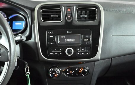 Renault Sandero II рестайлинг, 2017 год, 900 000 рублей, 17 фотография