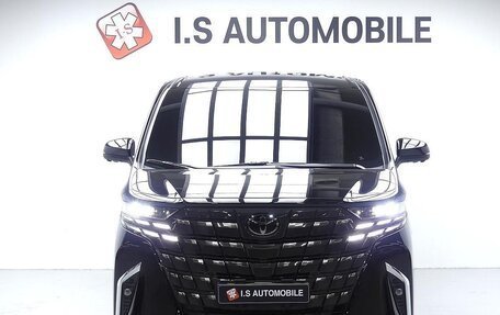 Toyota Alphard, 2024 год, 10 400 000 рублей, 2 фотография