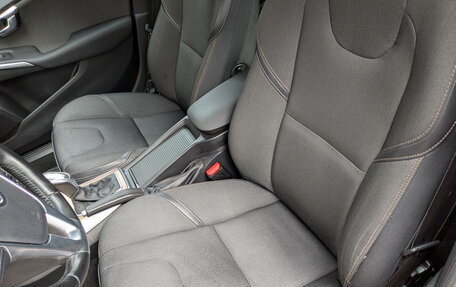 Volvo V40 II рестайлинг, 2013 год, 1 450 000 рублей, 19 фотография