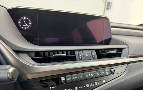 Lexus ES VII, 2019 год, 4 500 000 рублей, 13 фотография