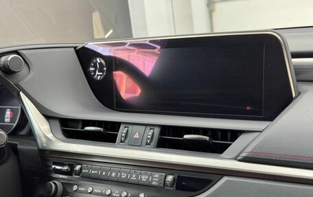 Lexus ES VII, 2019 год, 4 500 000 рублей, 14 фотография