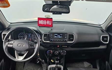 Hyundai Venue I, 2022 год, 1 690 000 рублей, 7 фотография