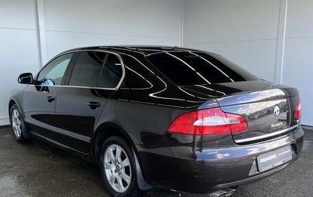 Skoda Superb III рестайлинг, 2012 год, 1 199 000 рублей, 2 фотография