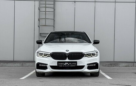 BMW 5 серия, 2018 год, 2 900 000 рублей, 2 фотография