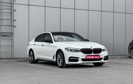 BMW 5 серия, 2018 год, 2 900 000 рублей, 3 фотография