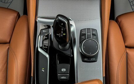 BMW 5 серия, 2018 год, 2 900 000 рублей, 16 фотография