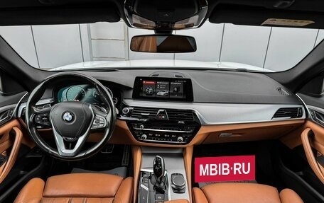 BMW 5 серия, 2018 год, 2 900 000 рублей, 12 фотография