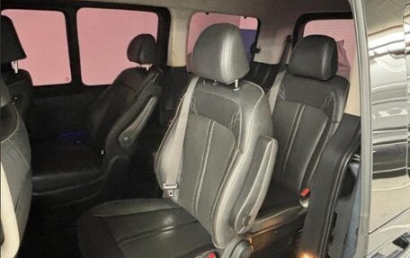 Hyundai Staria, 2022 год, 3 950 000 рублей, 8 фотография